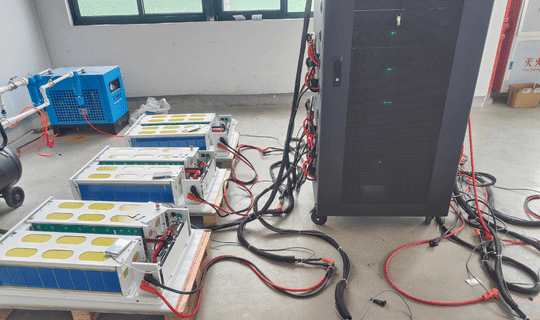 RAKOUR 51.2V LiFePO4 battery pack with 16 prismatic cells in 16S1P configuration for solar battery storage